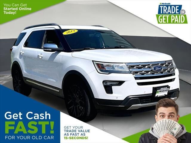 2019 Ford Explorer XLT — photo 1 of 11