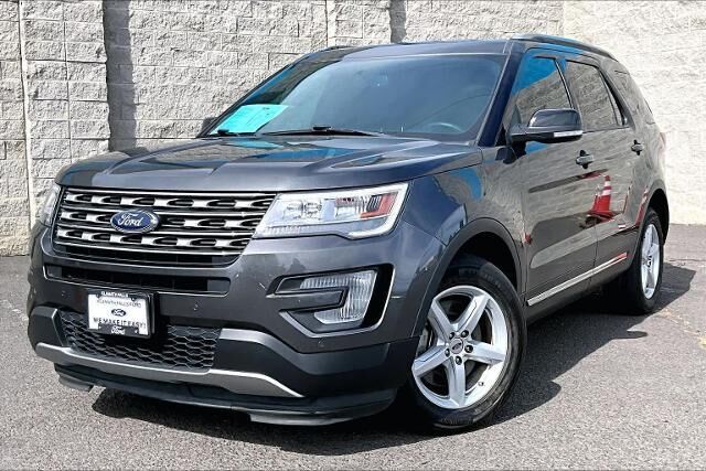 2017 Ford Explorer XLT — photo 1 of 13