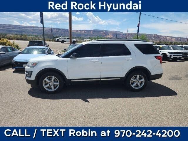 2017 Ford Explorer XLT — photo 1 of 1