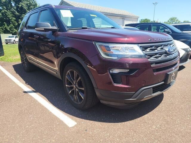 2018 Ford Explorer XLT — photo 1 of 2