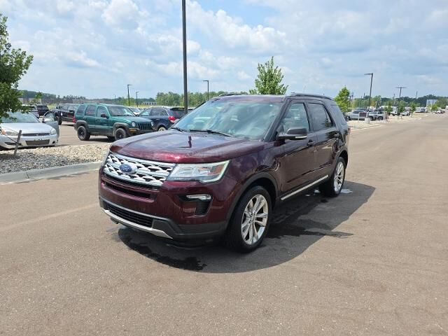 2019 Ford Explorer XLT — photo 1 of 26