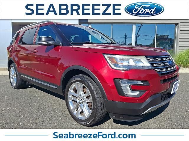2016 Ford Explorer XLT — photo 1 of 13