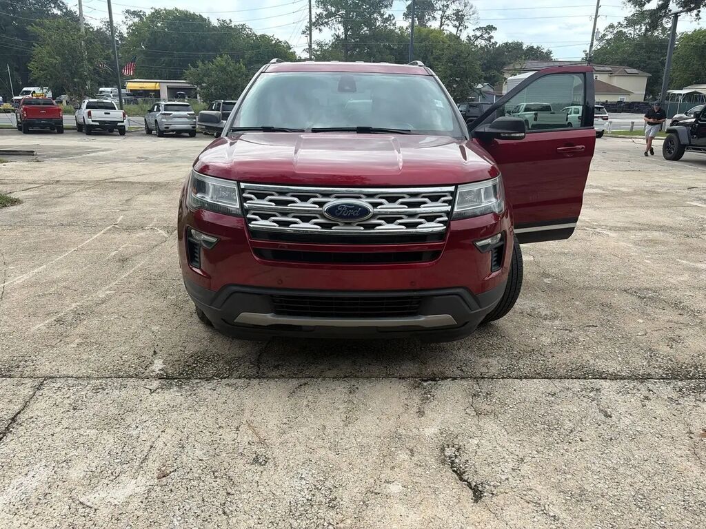 2019 Ford Explorer XLT — photo 1 of 1