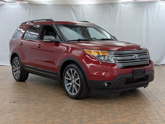 2015 Ford Explorer XLT — photo 1 of 26