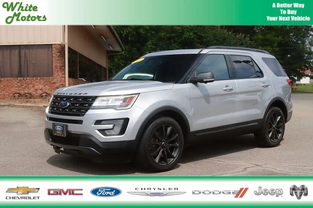 2017 Ford Explorer XLT — photo 1 of 13