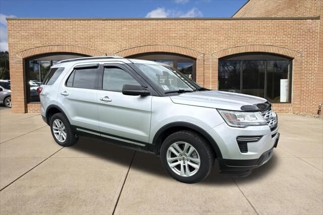 2019 Ford Explorer XLT — photo 1 of 26