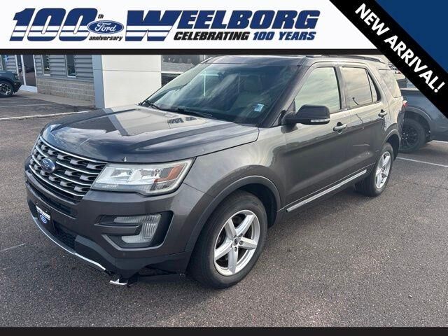 2016 Ford Explorer XLT — photo 1 of 11