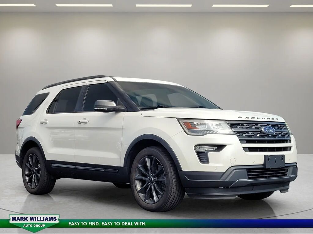 2018 Ford Explorer XLT — photo 1 of 26