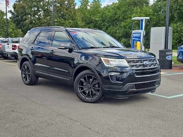 2018 Ford Explorer XLT — photo 1 of 13