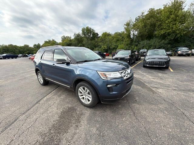 2019 Ford Explorer XLT — photo 1 of 26