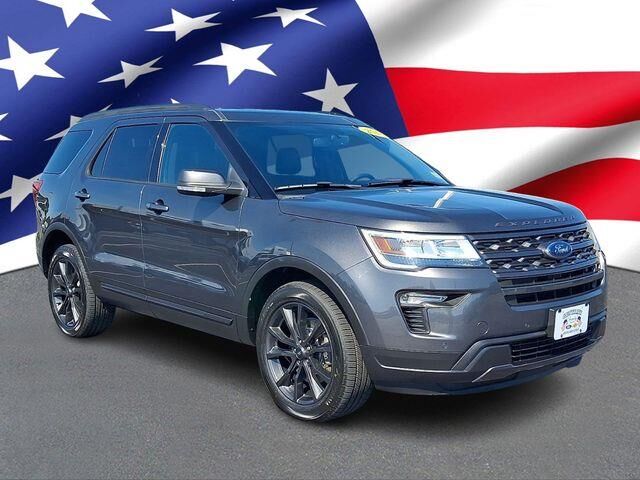 2018 Ford Explorer XLT — photo 1 of 13