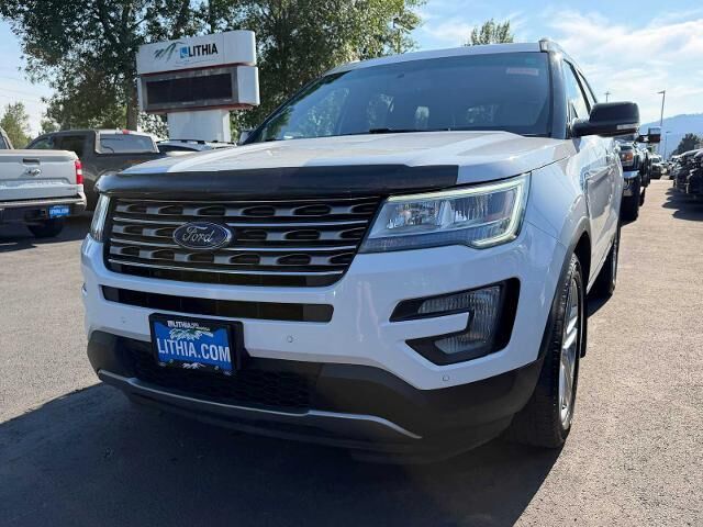 2017 Ford Explorer XLT — photo 1 of 26