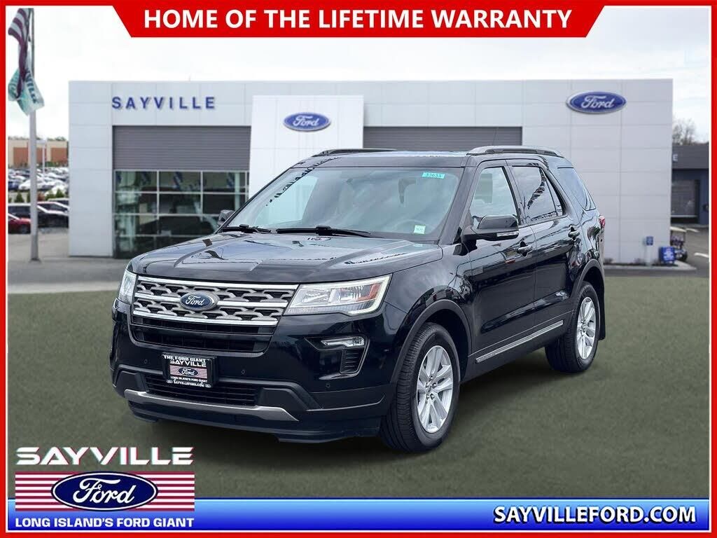 2018 Ford Explorer XLT — photo 1 of 1