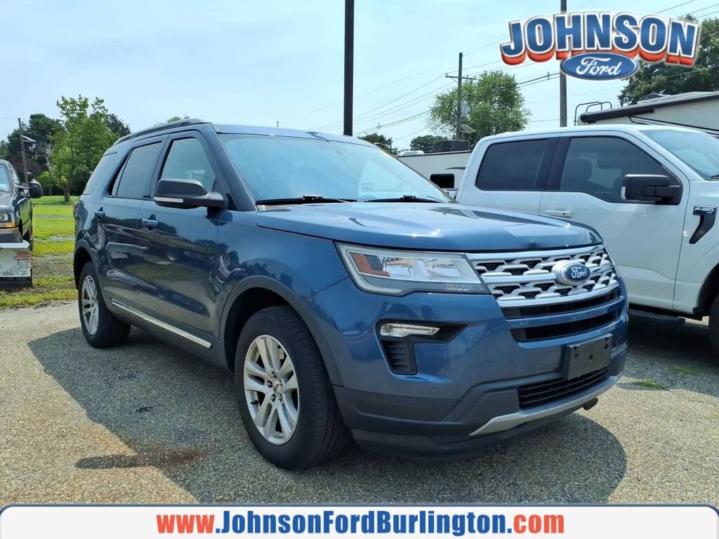 2019 Ford Explorer XLT — photo 1 of 9