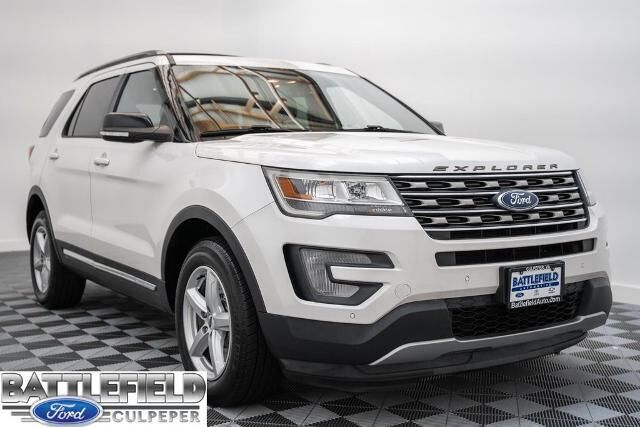 2017 Ford Explorer XLT — photo 1 of 5