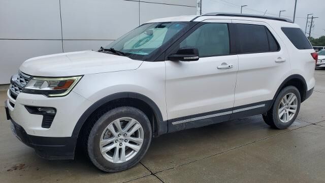 2018 Ford Explorer XLT — photo 1 of 39