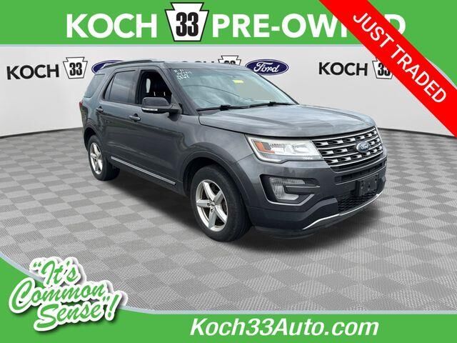 2016 Ford Explorer XLT — photo 1 of 13