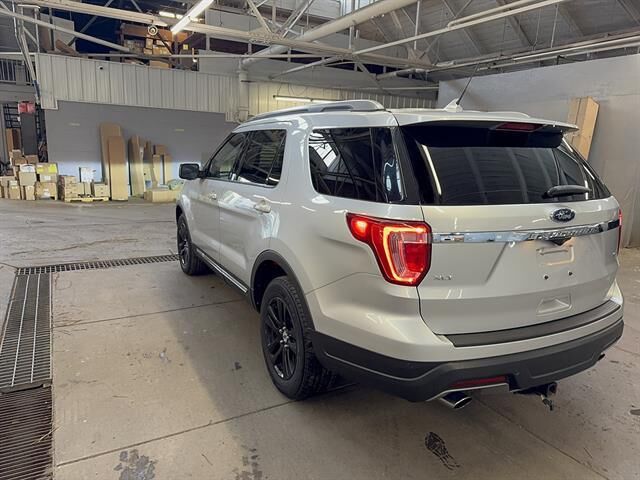 2019 Ford Explorer XLT — photo 1 of 12