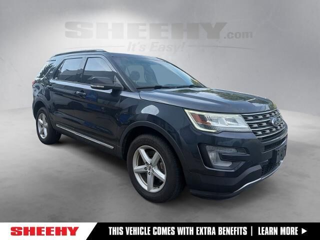 2017 Ford Explorer XLT — photo 1 of 20