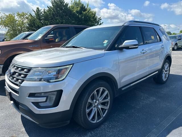 2017 Ford Explorer Limited — photo 1 of 13