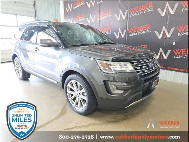 2017 Ford Explorer Limited — photo 1 of 26