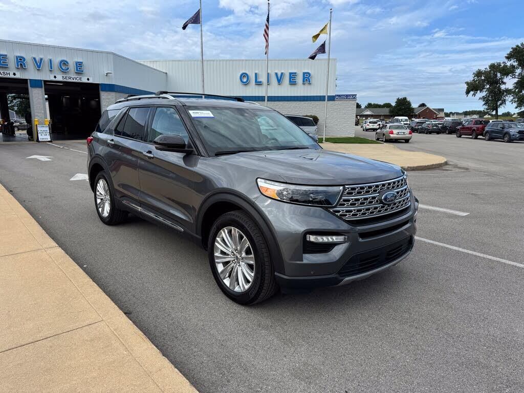 2023 Ford Explorer Hybrid Limited — photo 1 of 1