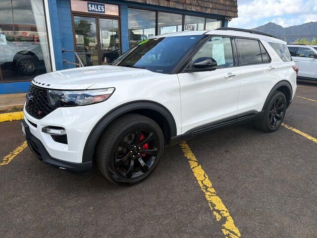 2023 Ford Explorer ST — photo 1 of 40