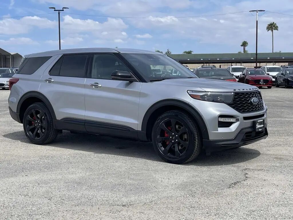 2021 Ford Explorer ST — photo 1 of 18