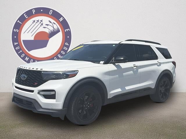 2021 Ford Explorer ST — photo 1 of 28