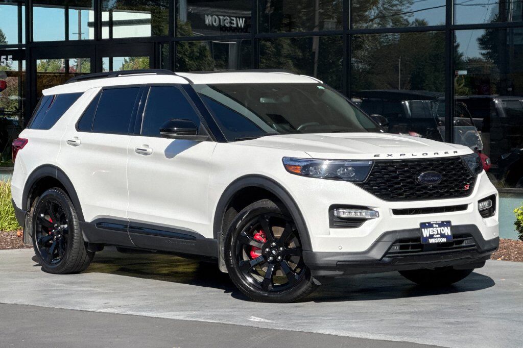 2023 Ford Explorer ST — photo 1 of 13