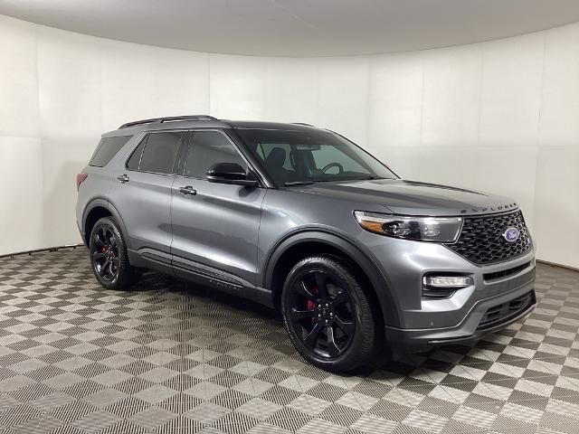 2023 Ford Explorer ST — photo 1 of 2