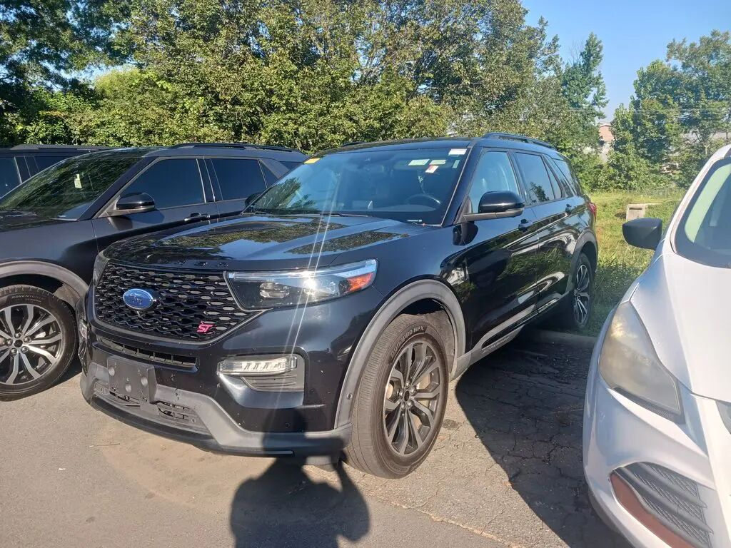 2020 Ford Explorer ST — photo 1 of 3