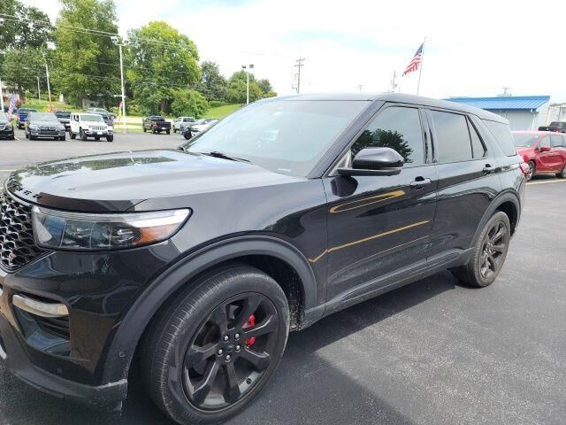 2021 Ford Explorer ST — photo 1 of 8