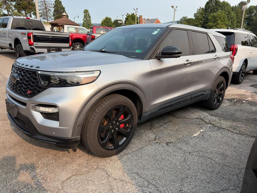 2021 Ford Explorer ST — photo 1 of 38