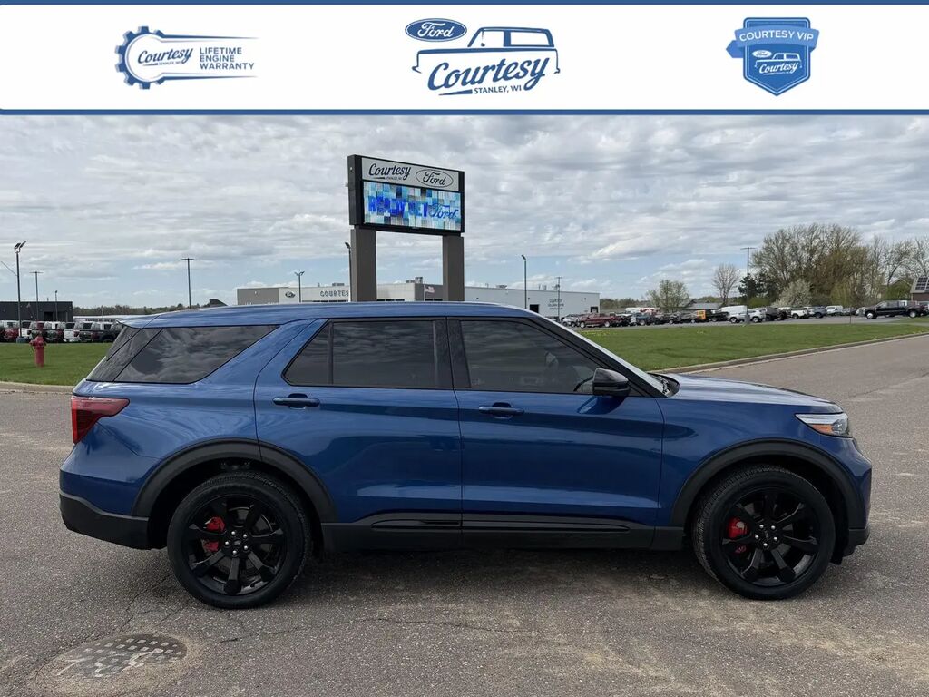 2022 Ford Explorer ST — photo 1 of 14