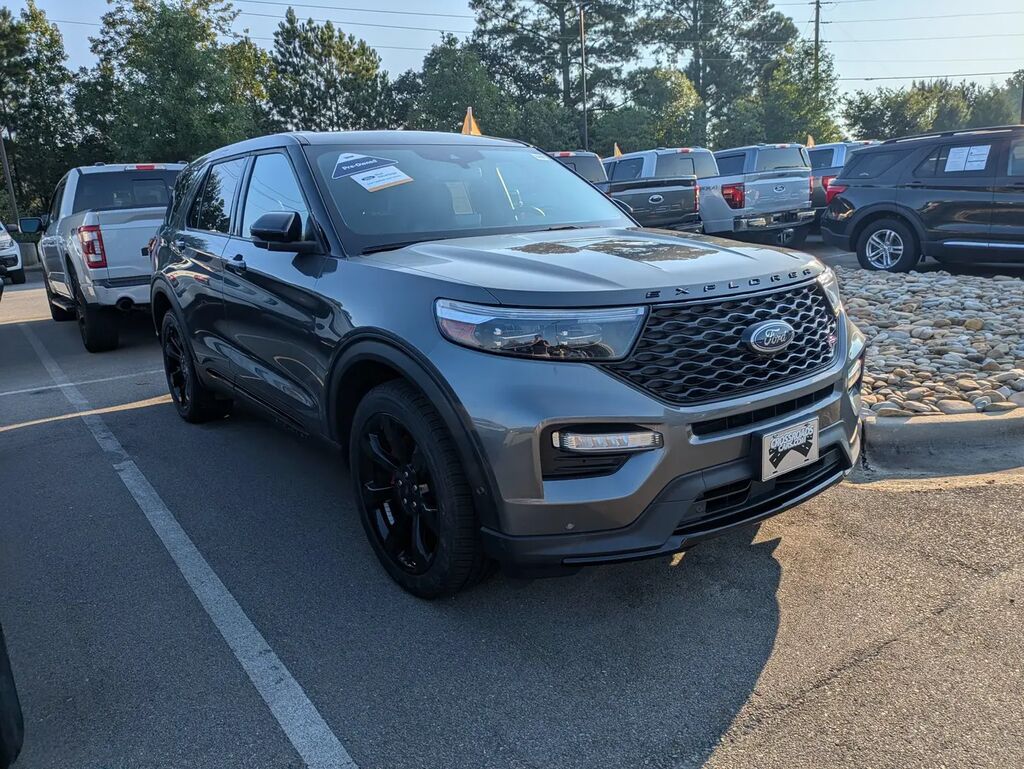 2022 Ford Explorer ST — photo 1 of 8