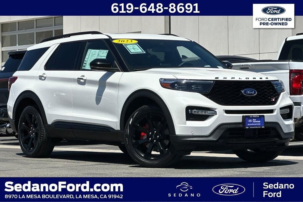 2023 Ford Explorer ST — photo 1 of 1