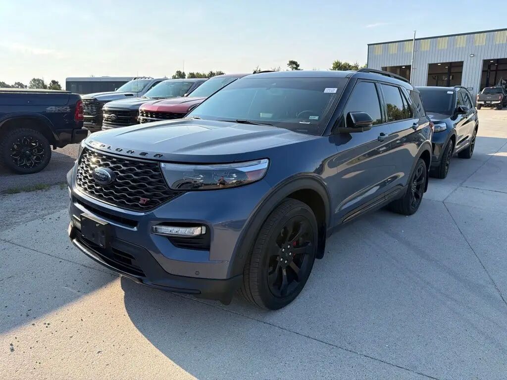 2021 Ford Explorer ST — photo 1 of 37