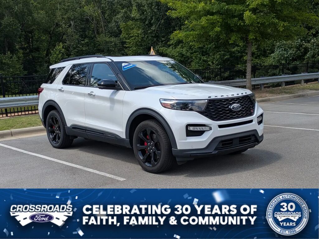 2023 Ford Explorer ST — photo 1 of 23