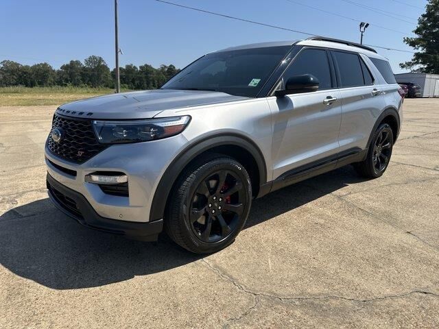 2023 Ford Explorer ST — photo 1 of 13