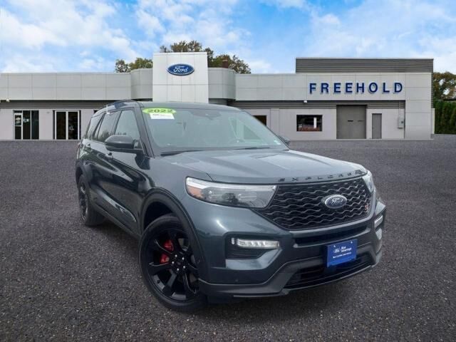 2022 Ford Explorer ST — photo 1 of 9