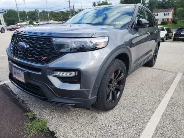 2022 Ford Explorer ST — photo 1 of 27