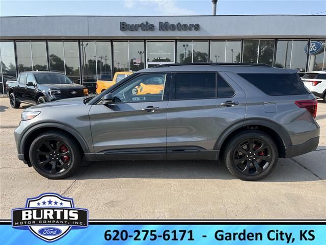 2023 Ford Explorer ST — photo 1 of 14