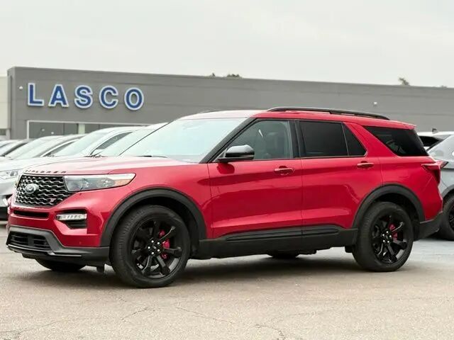 2023 Ford Explorer ST — photo 1 of 14