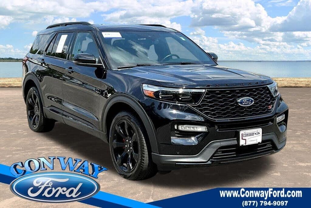 2024 Ford Explorer ST — photo 1 of 1