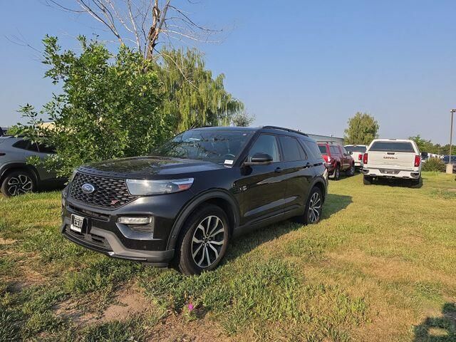 2020 Ford Explorer ST — photo 1 of 3