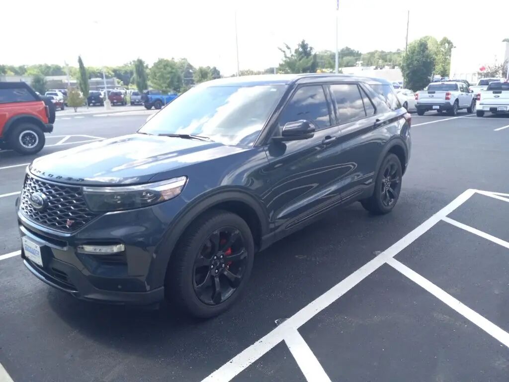 2022 Ford Explorer ST — photo 1 of 33