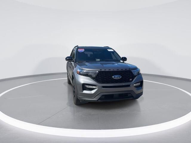 2023 Ford Explorer ST — photo 1 of 13