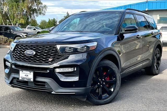 2023 Ford Explorer ST — photo 1 of 13