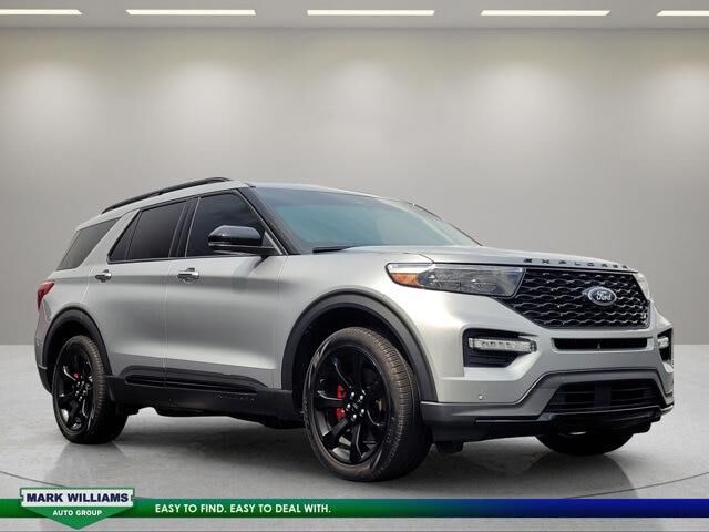 2024 Ford Explorer ST — photo 1 of 13